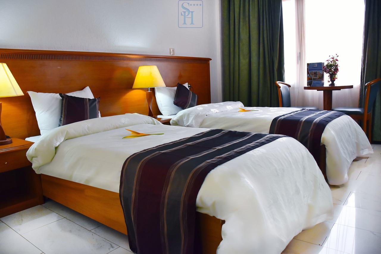 Hotel Splendid واغادوغو المظهر الخارجي الصورة