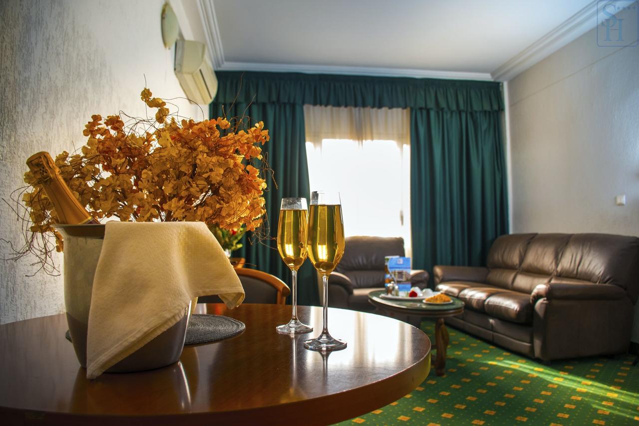 Hotel Splendid واغادوغو المظهر الخارجي الصورة