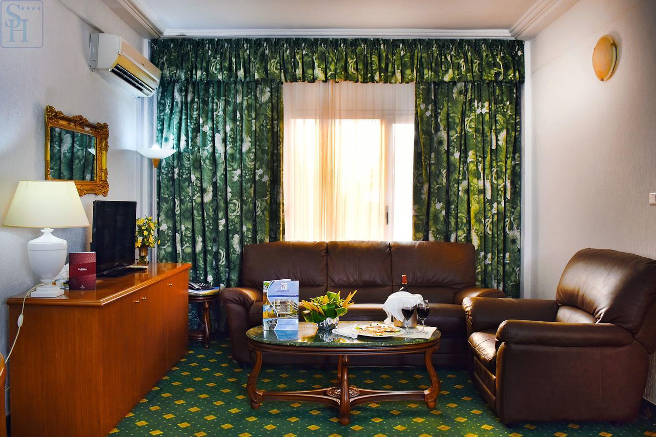 Hotel Splendid واغادوغو المظهر الخارجي الصورة
