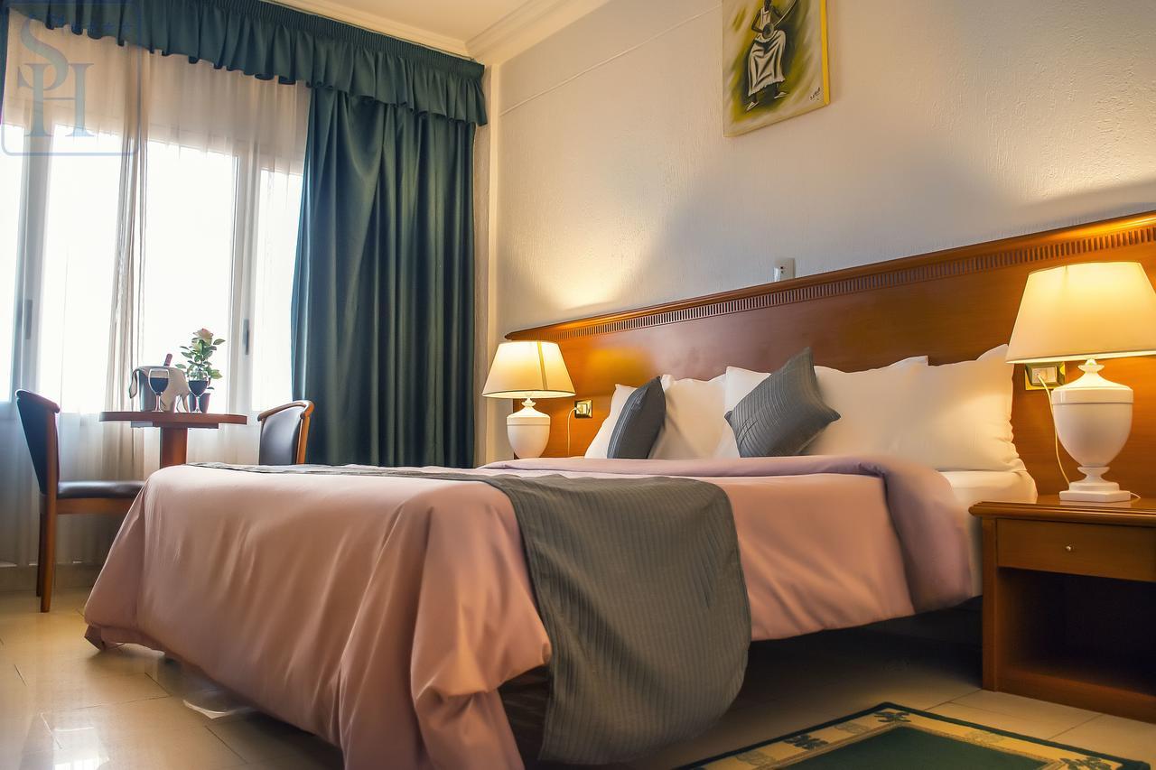 Hotel Splendid واغادوغو المظهر الخارجي الصورة